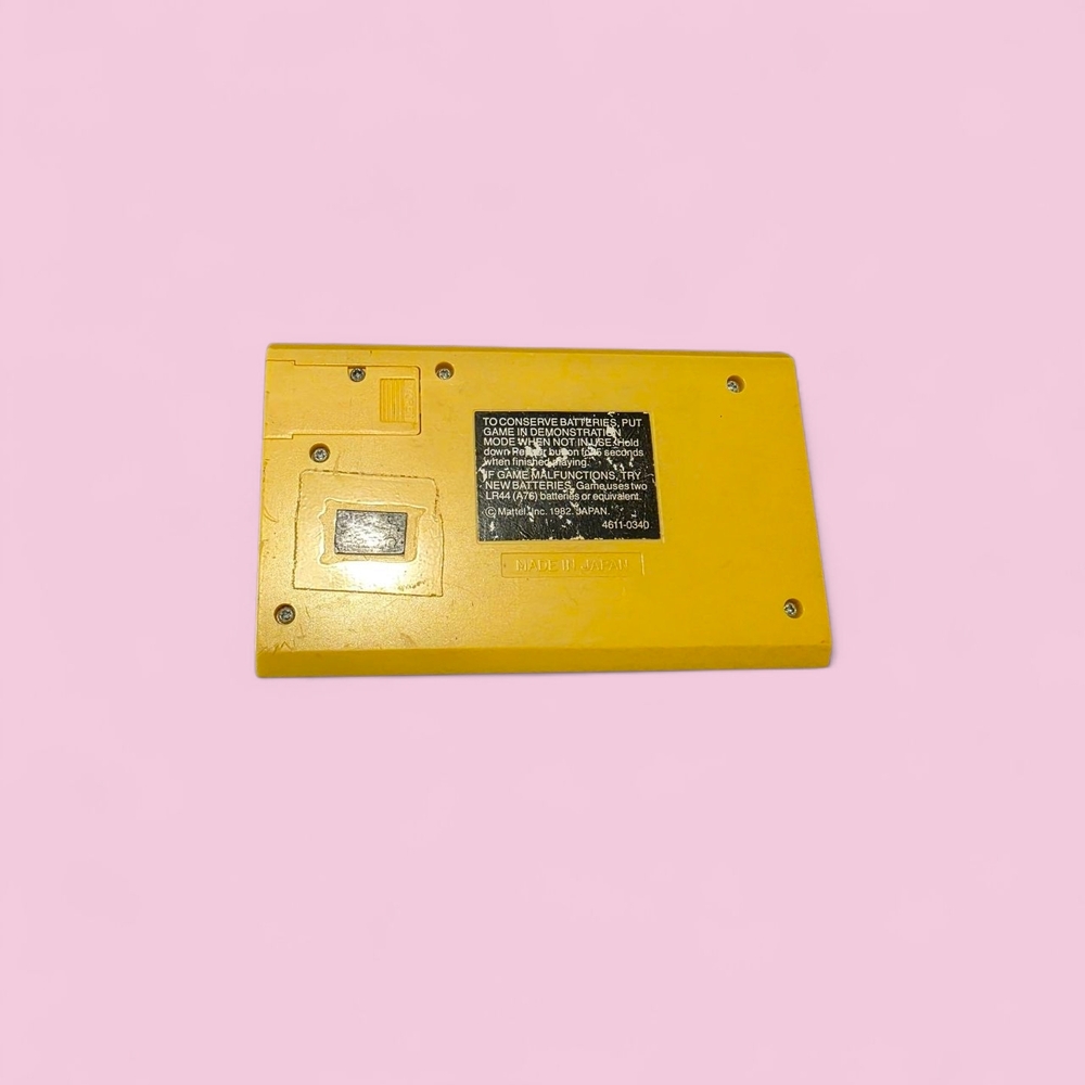 Handheld Game - Yellow - Picture 3 of 4